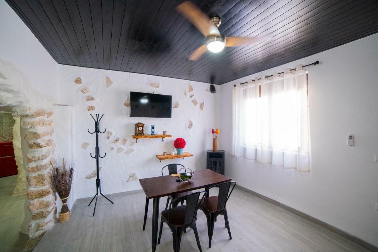 Casa Rural Las Colmenas Alcala del Jucar Exteriör bild
